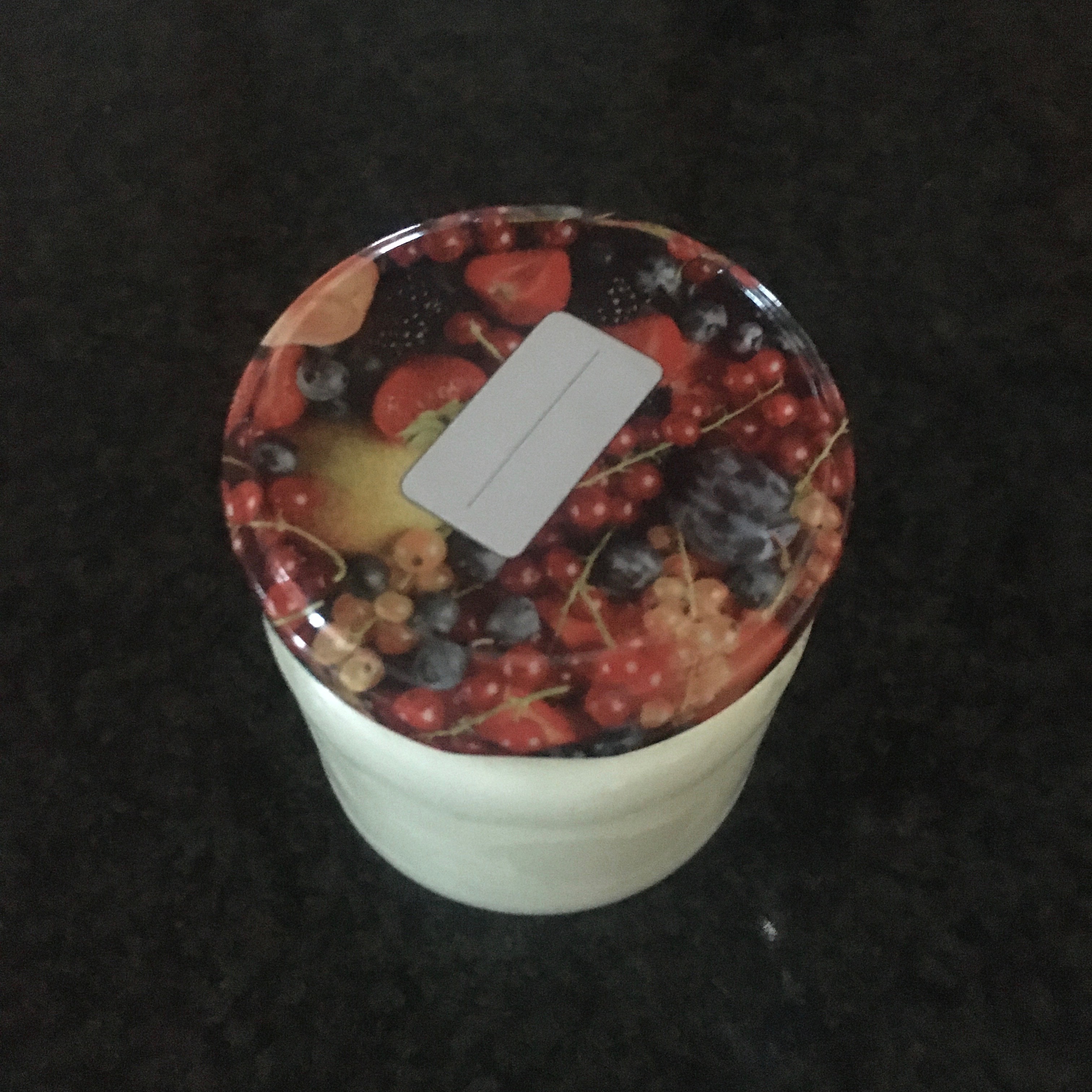 Kälber mit Ausblick auf die Hohe Munde